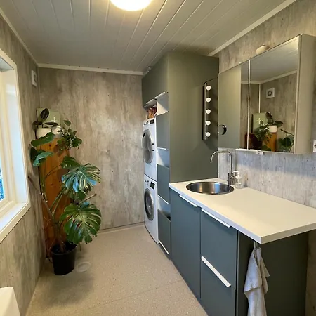 Koselig Enebolig * Iveland