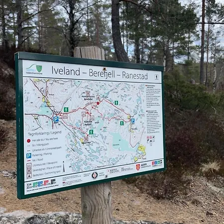 Fult Utstyrt Enebolig Iveland