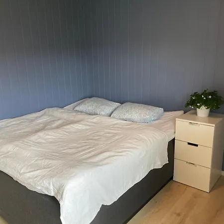 Apartament Fult Utstyrt Enebolig, Landlig, Barnevennlig