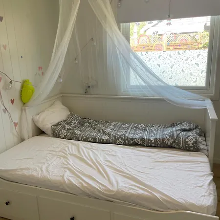 Apartament Fult Utstyrt Enebolig, Landlig, Barnevennlig Iveland